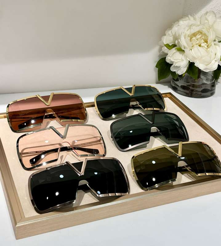 Picture of Valentino Sunglasses _SKUfw55828359fw